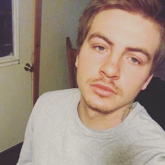 Meet your Posher, Dusty - Picture 1 of 1